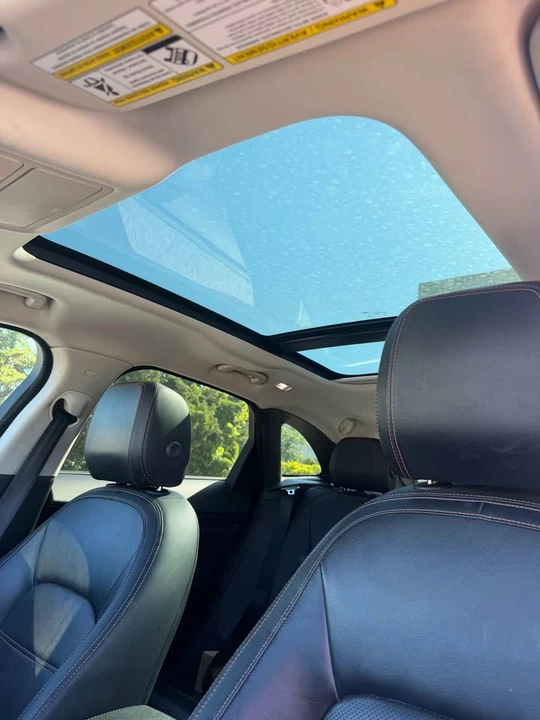 2018 Jaguar F-Pace - Image 9 of 11