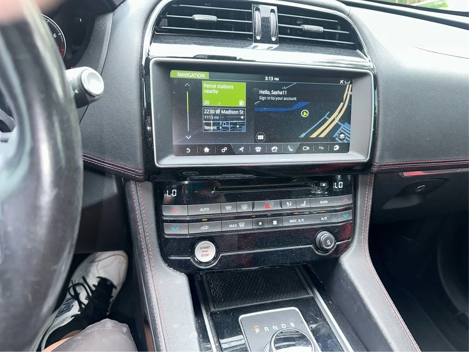 2018 Jaguar F-Pace - Image 14 of 20