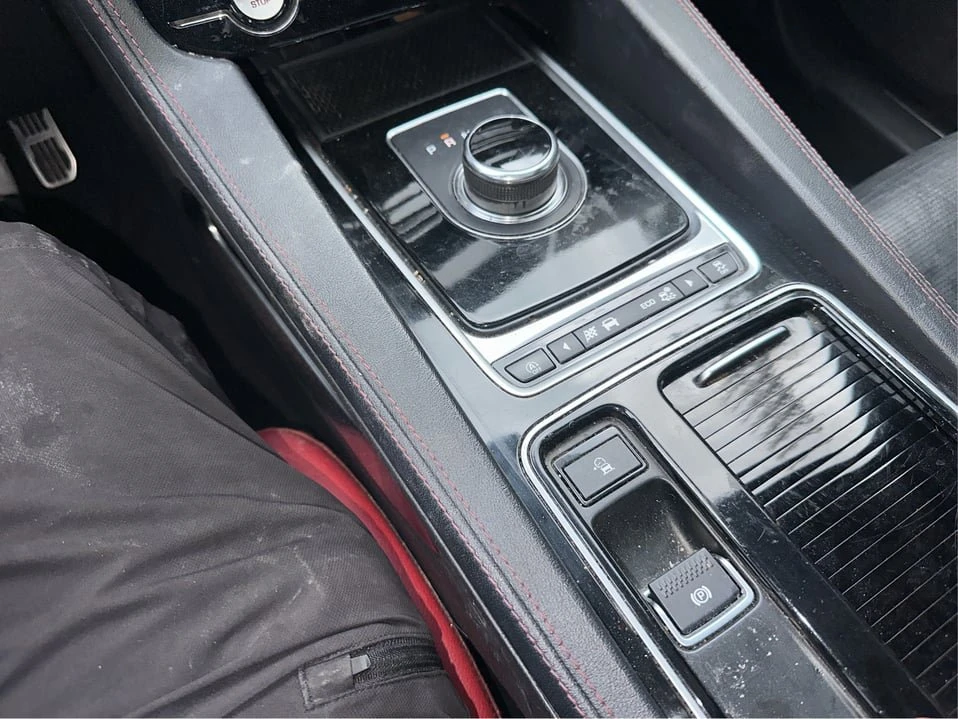 2018 Jaguar F-Pace - Image 19 of 20