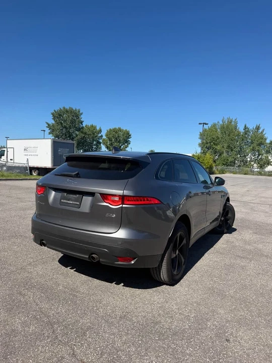 2018 Jaguar F-Pace - Image 3 of 11
