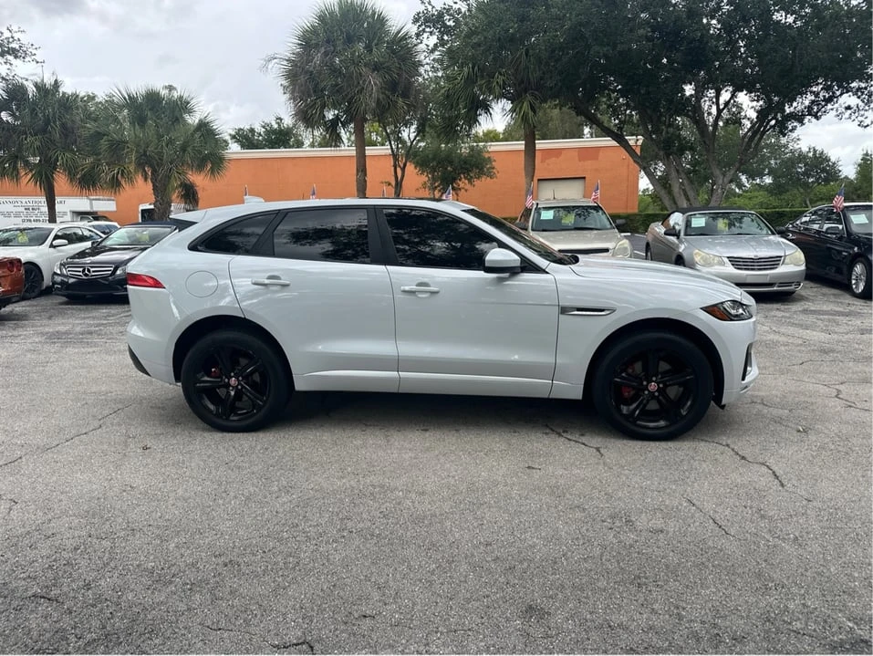 2018 Jaguar F-Pace - Image 2 of 20