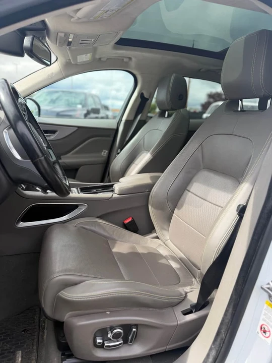 2018 Jaguar F-Pace - Image 7 of 16