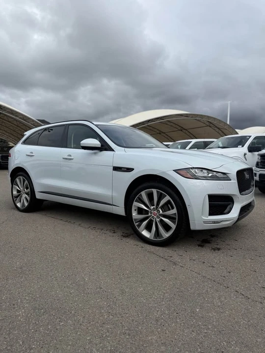 2018 Jaguar F-Pace - Image 3 of 16