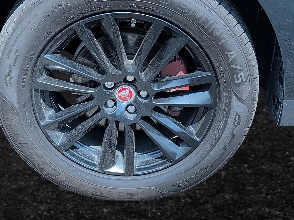 2018 Jaguar F-Pace - Image 9 of 20