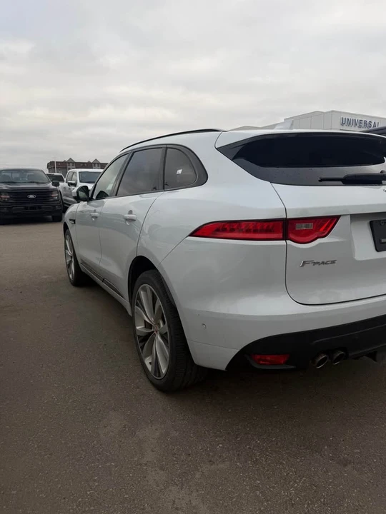2018 Jaguar F-Pace - Image 7 of 7