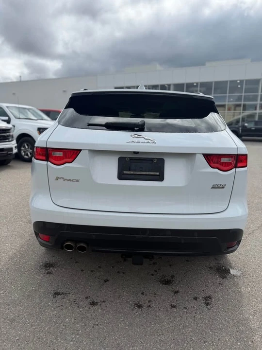 2018 Jaguar F-Pace - Image 4 of 16