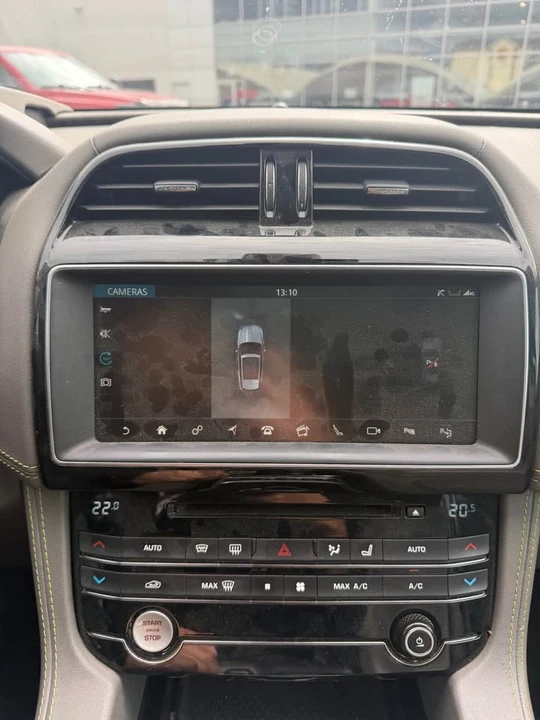 2018 Jaguar F-Pace - Image 14 of 16