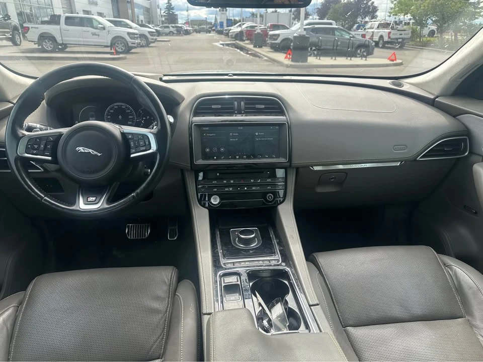 2018 Jaguar F-Pace - Image 15 of 15