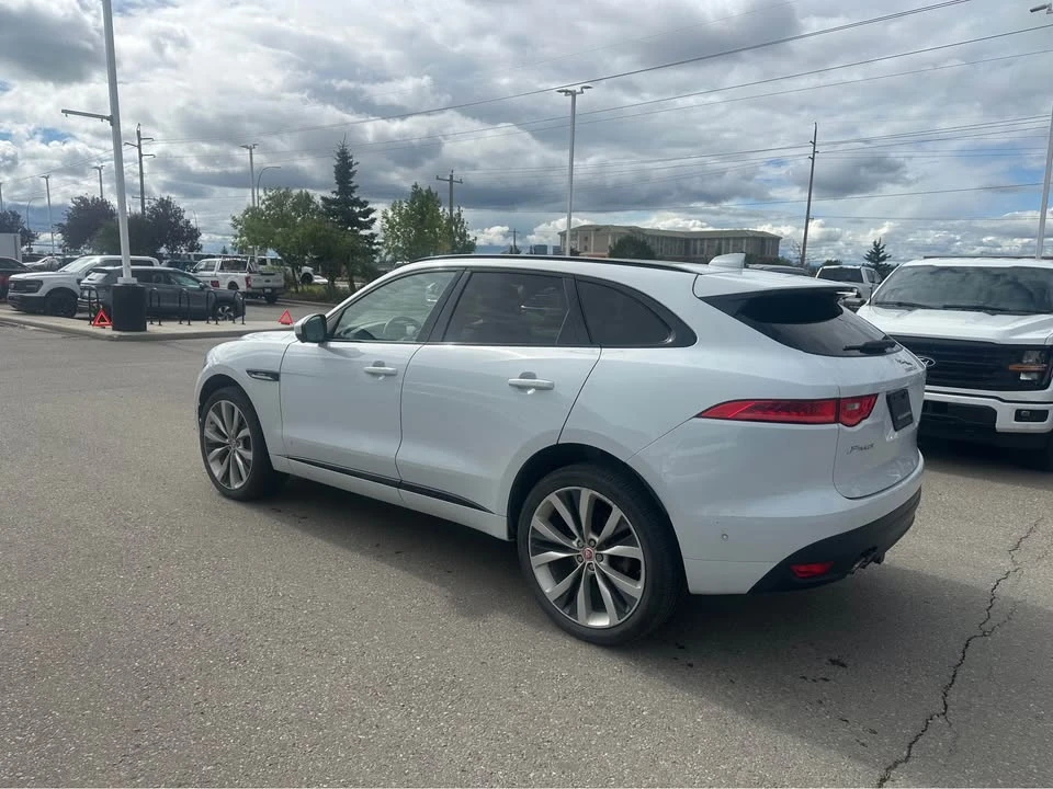 2018 Jaguar F-Pace - Image 5 of 15
