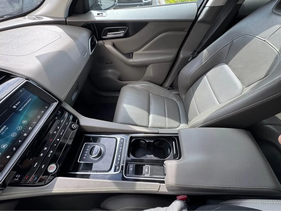 2018 Jaguar F-Pace - Image 16 of 20