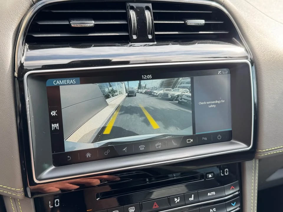 2018 Jaguar F-Pace - Image 15 of 20