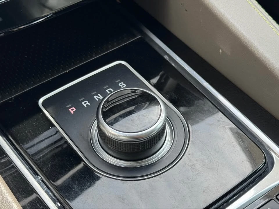 2018 Jaguar F-Pace - Image 13 of 20