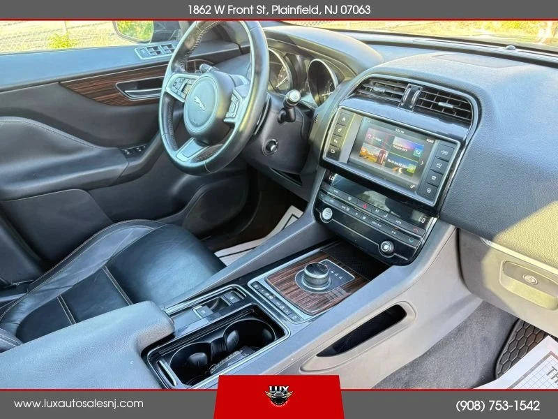 2018 Jaguar F-Pace - Image 17 of 20