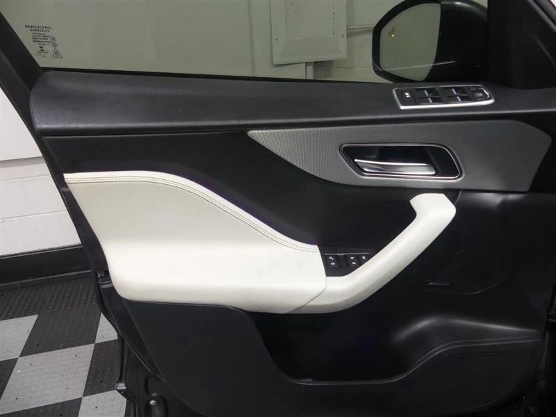 2018 Jaguar F-Pace - Image 18 of 20