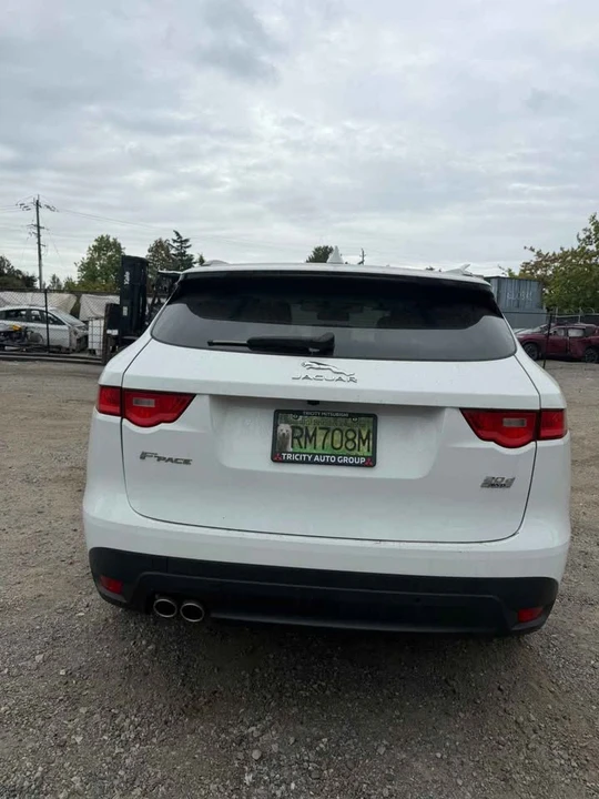 2018 Jaguar F-Pace - Image 4 of 11