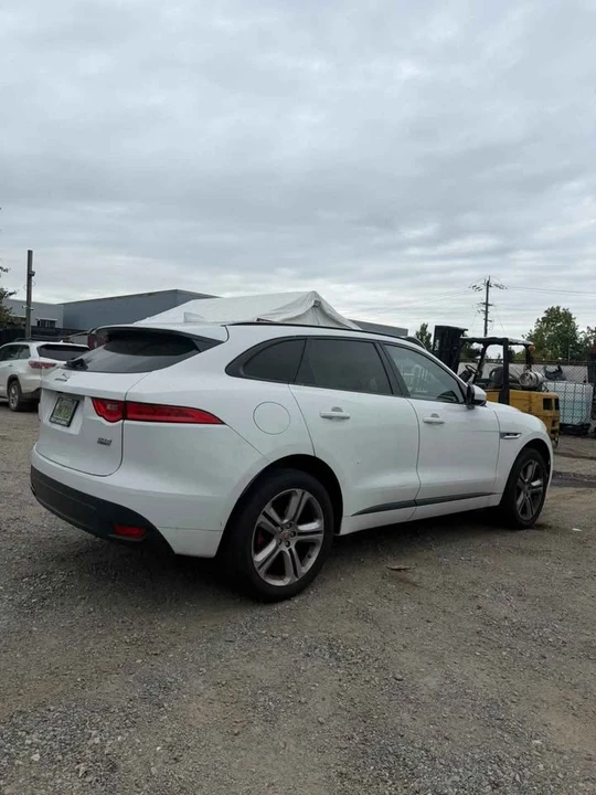 2018 Jaguar F-Pace - Image 5 of 11
