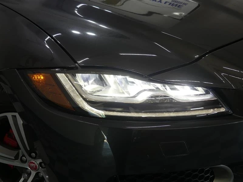 2018 Jaguar F-Pace - Image 15 of 20