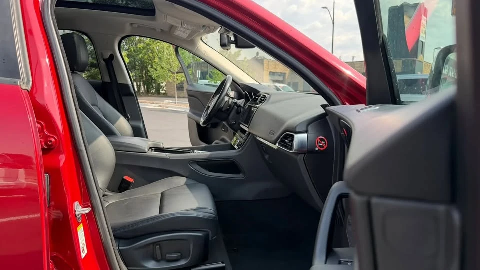 2018 Jaguar F-Pace - Image 15 of 20