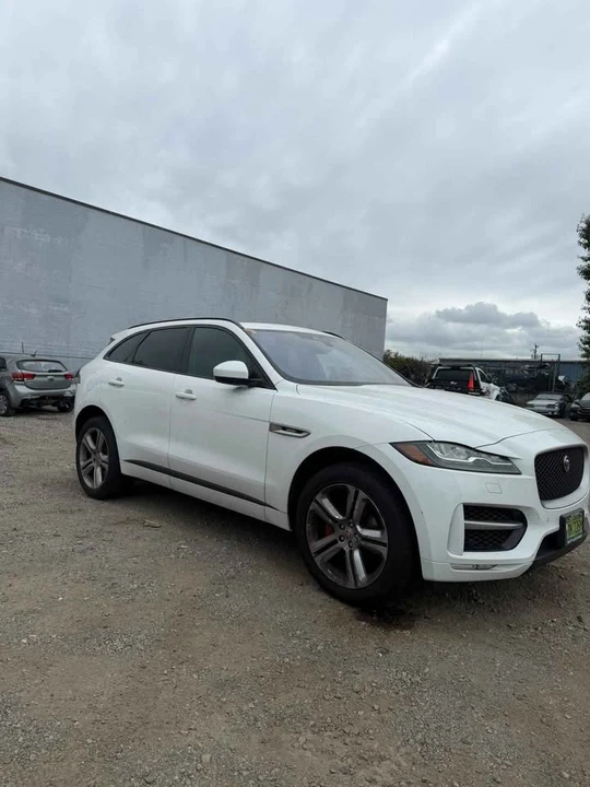 2018 Jaguar F-Pace - Image 3 of 11