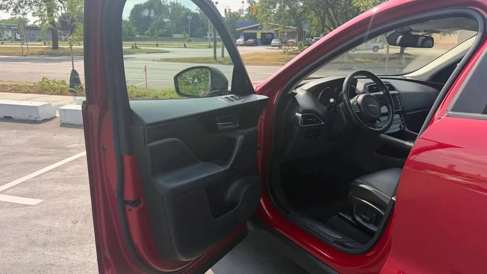 2018 Jaguar F-Pace - Image 10 of 20