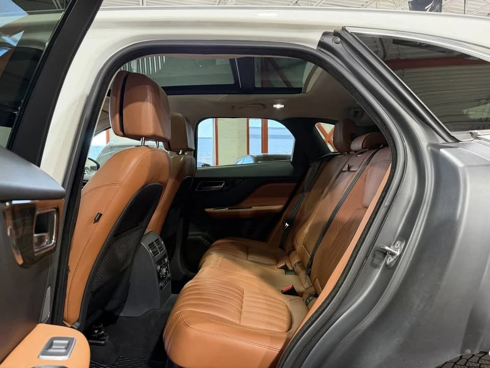 2018 Jaguar F-Pace - Image 12 of 20
