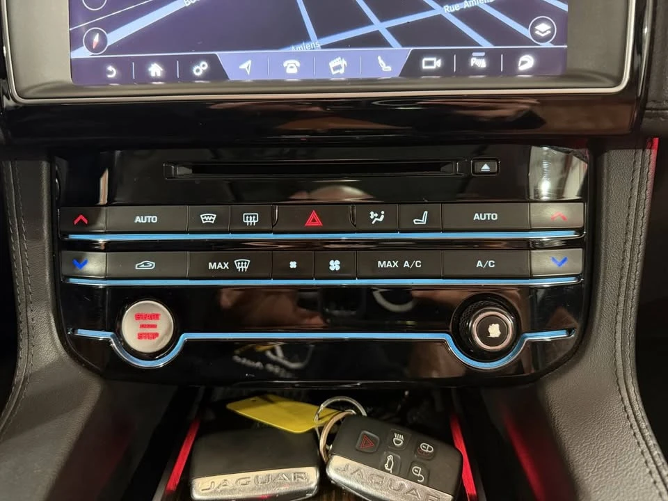 2018 Jaguar F-Pace - Image 15 of 20