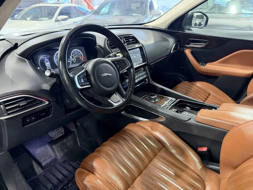2018 Jaguar F-Pace - Image 10 of 20