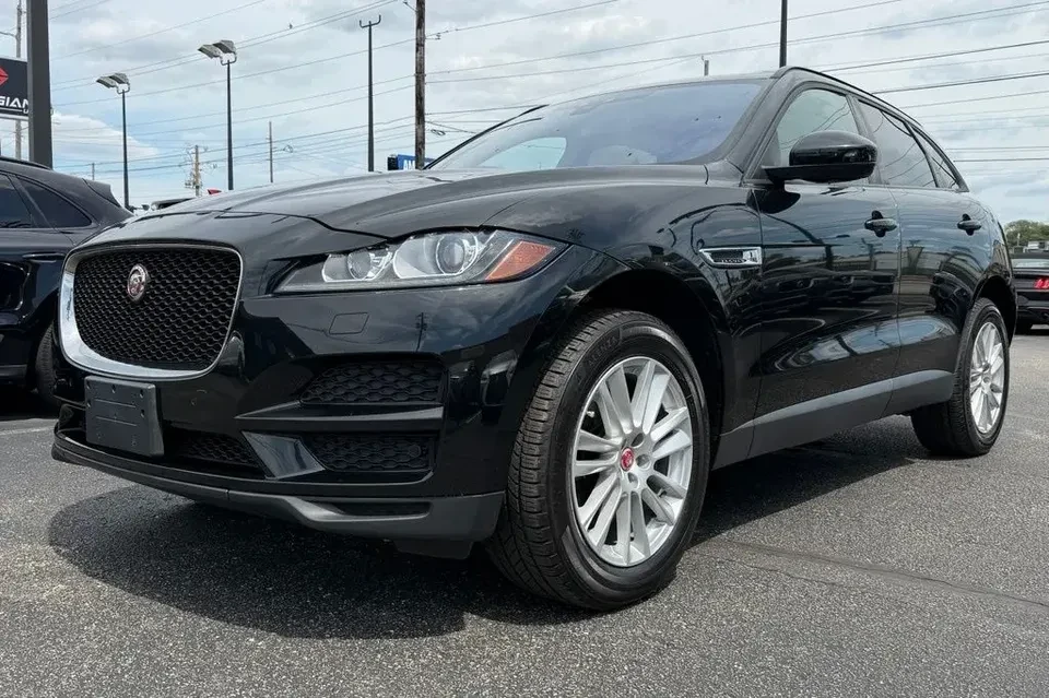2018 Jaguar F-Pace - Image 14 of 20