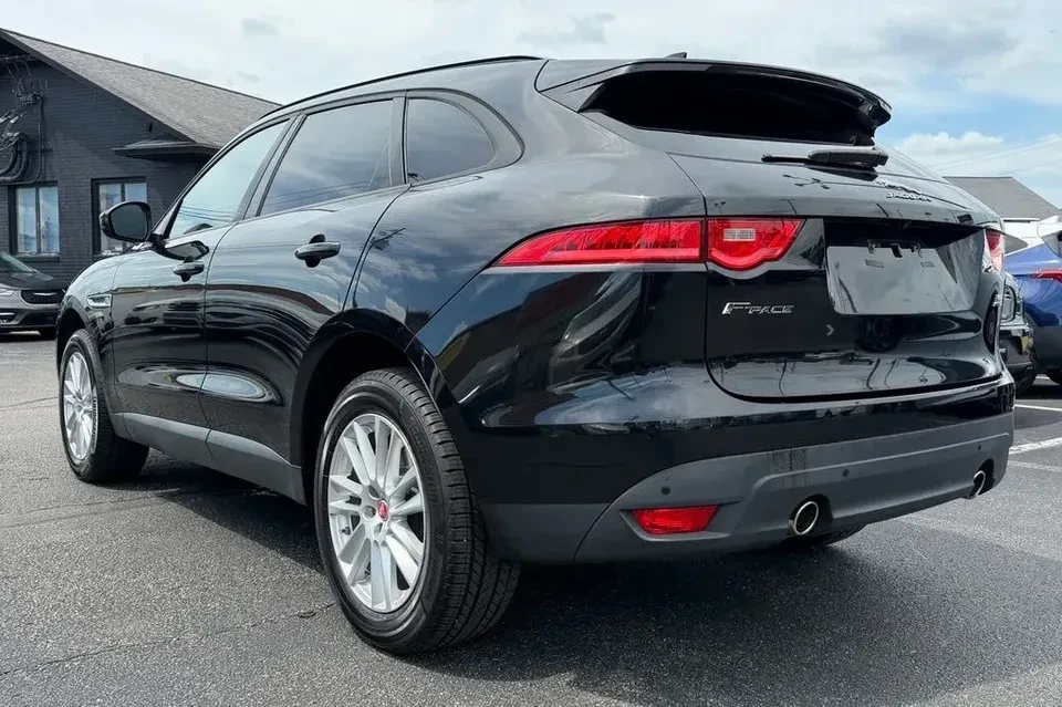 2018 Jaguar F-Pace - Image 5 of 20