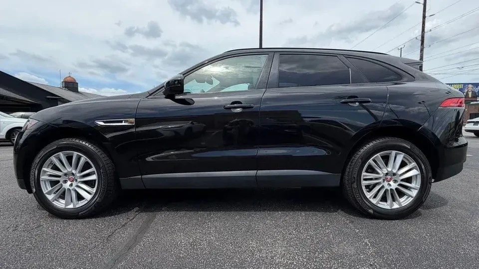2018 Jaguar F-Pace - Image 3 of 20
