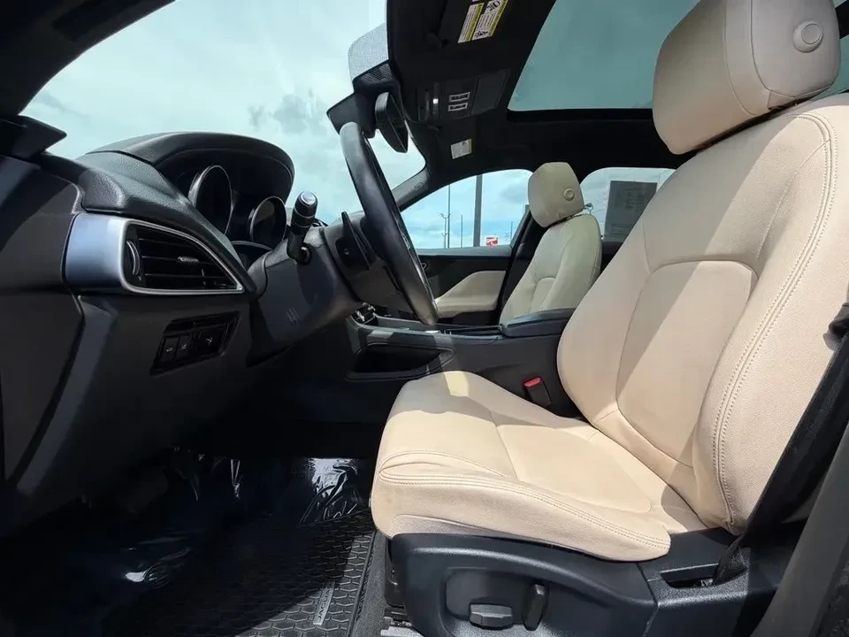 2018 Jaguar F-Pace - Image 16 of 20
