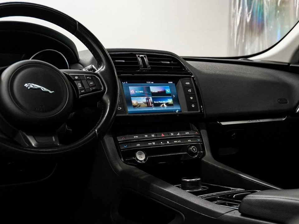 2018 Jaguar F-Pace - Image 18 of 20