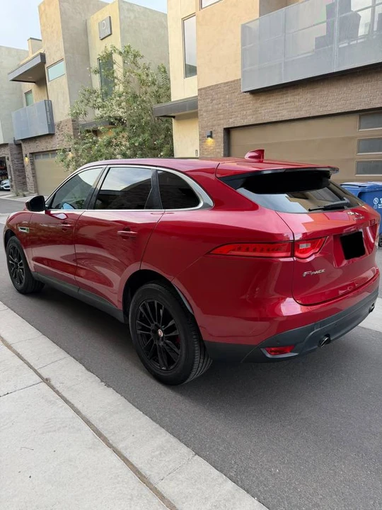 2018 Jaguar F-Pace - Image 2 of 10