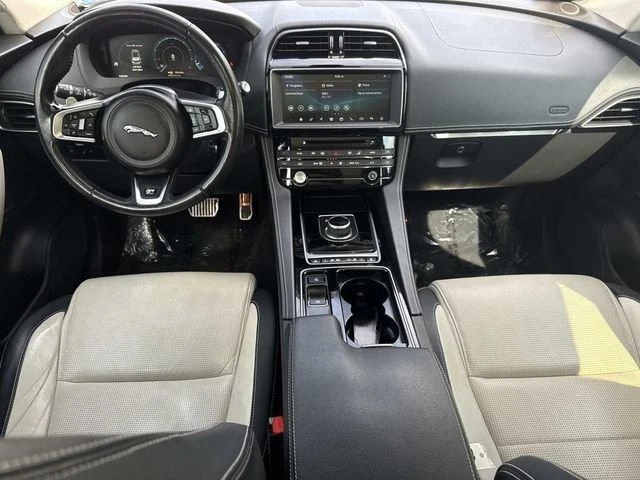 2018 Jaguar F-Pace - Image 15 of 19
