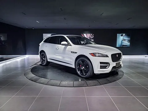 2018 Jaguar F-PACE R-Sport