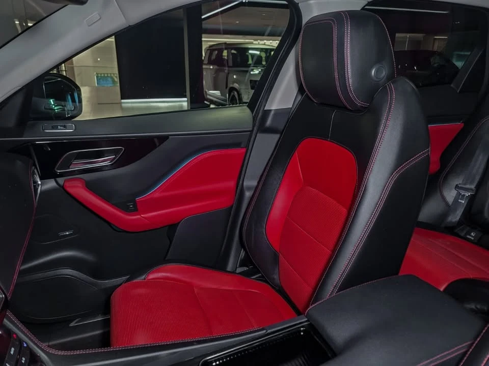 2018 Jaguar F-Pace - Image 18 of 19