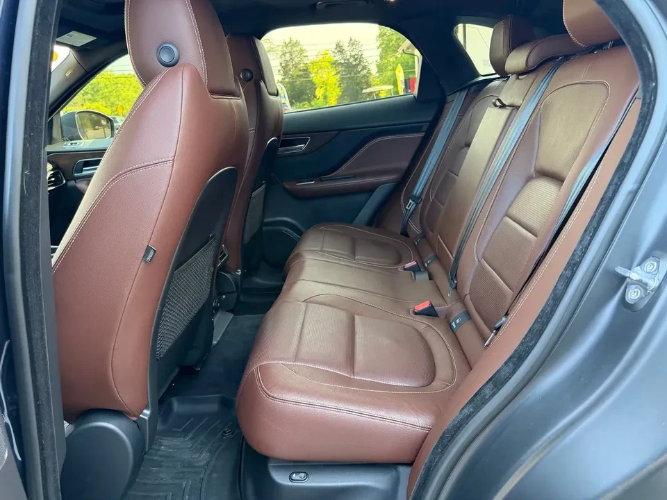 2018 Jaguar F-Pace - Image 14 of 20