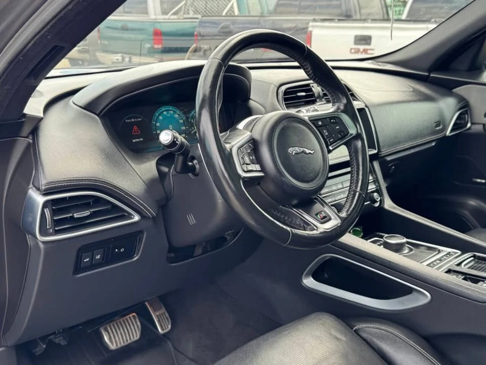 2018 Jaguar F-Pace - Image 10 of 20