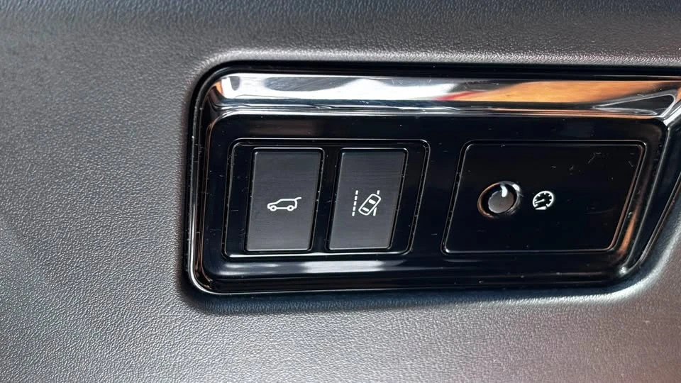 2018 Jaguar F-Pace - Image 14 of 20