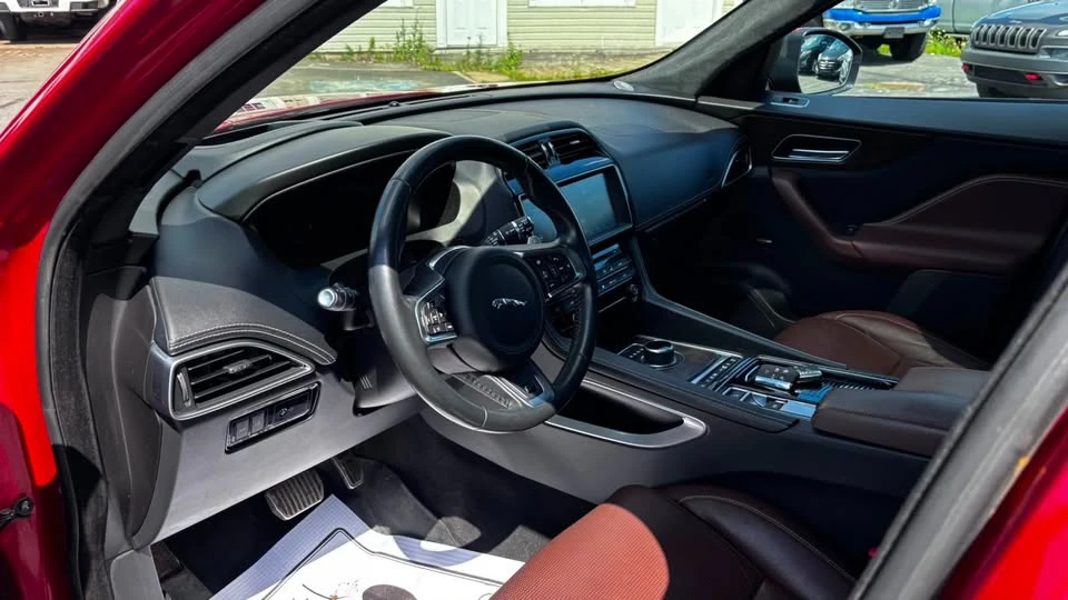 2018 Jaguar F-Pace - Image 7 of 20