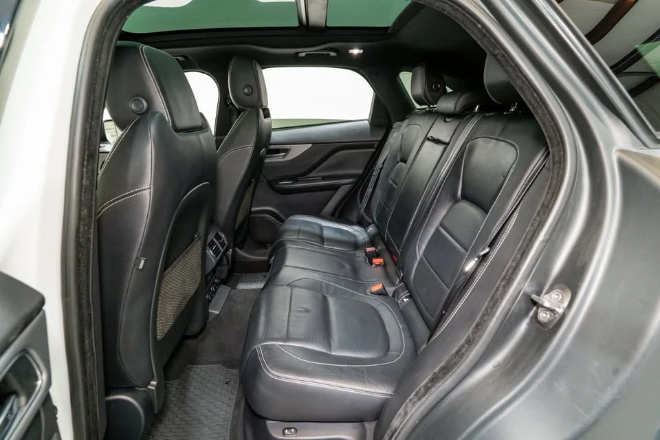 2018 Jaguar F-Pace - Image 18 of 20