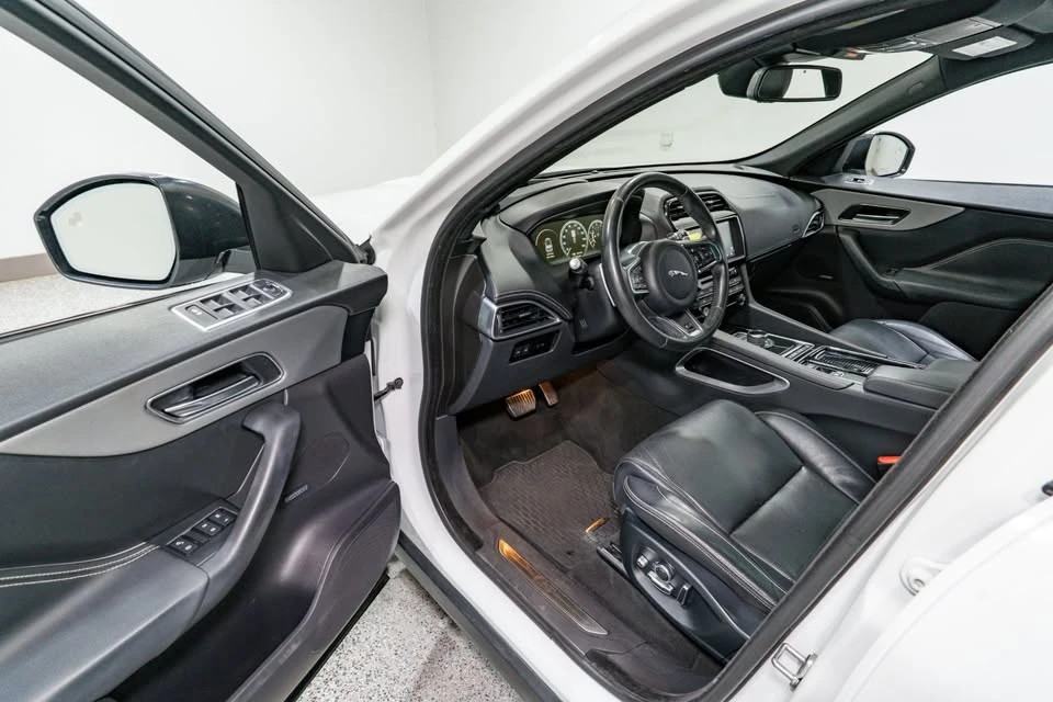 2018 Jaguar F-Pace - Image 10 of 20