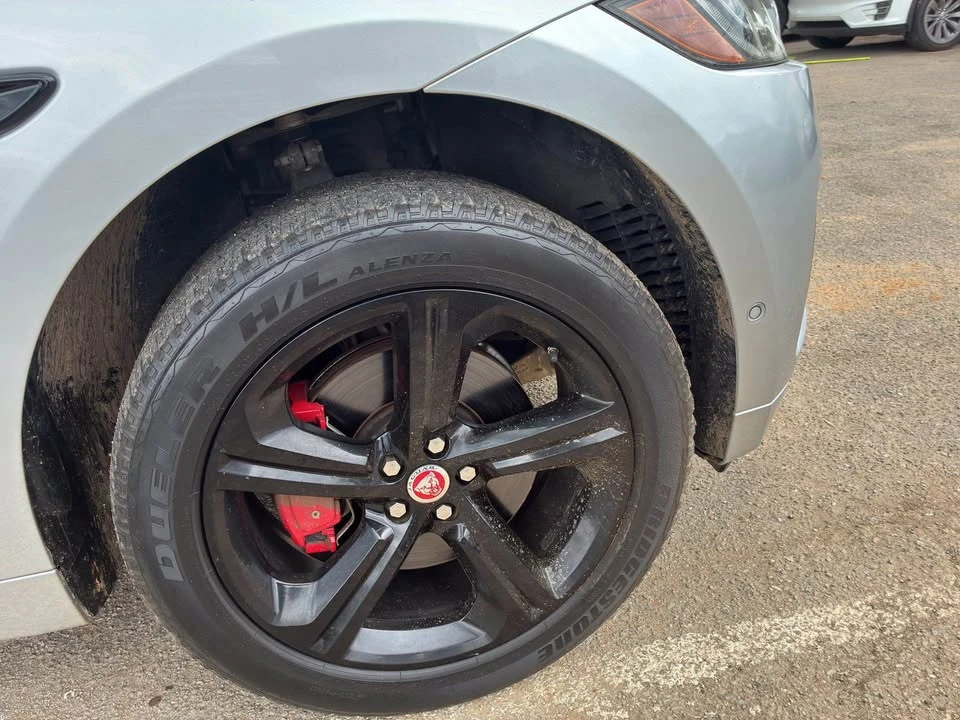 2018 Jaguar F-Pace - Image 17 of 18