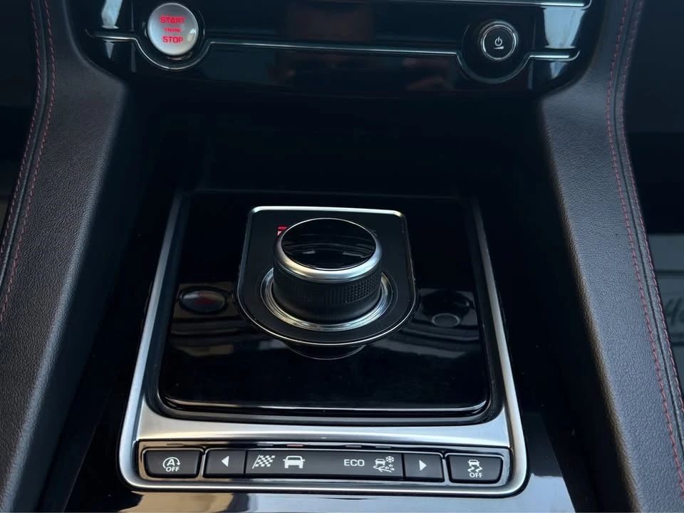 2018 Jaguar F-Pace - Image 18 of 20
