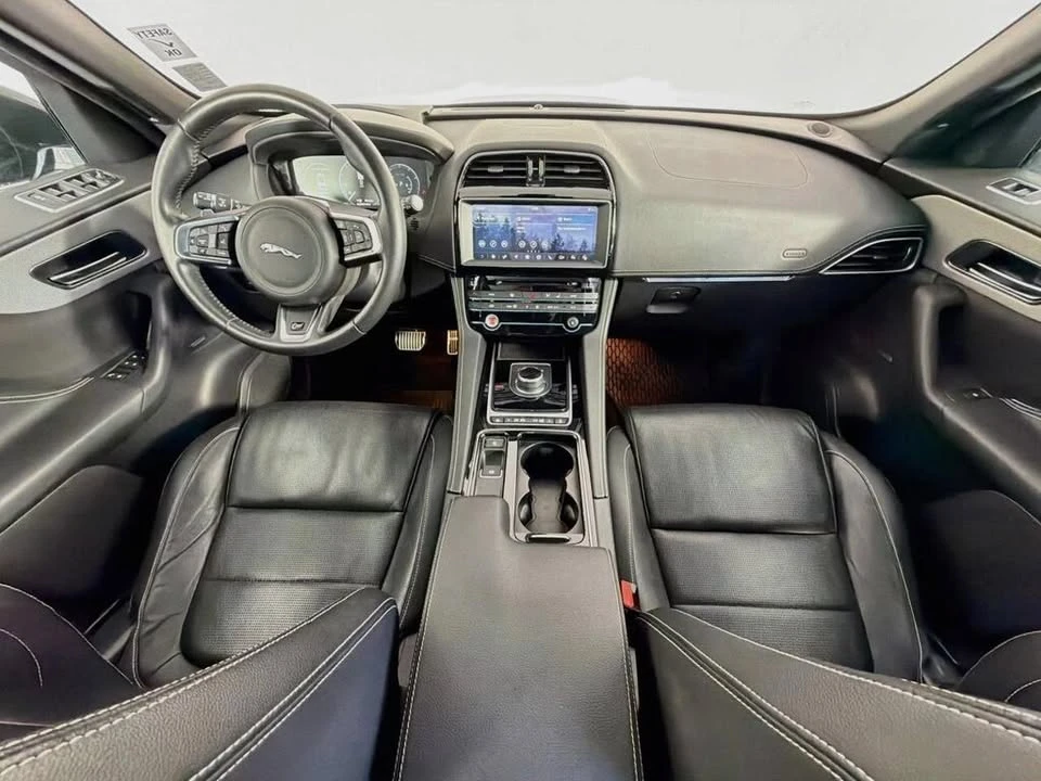 2018 Jaguar F-Pace - Image 10 of 19