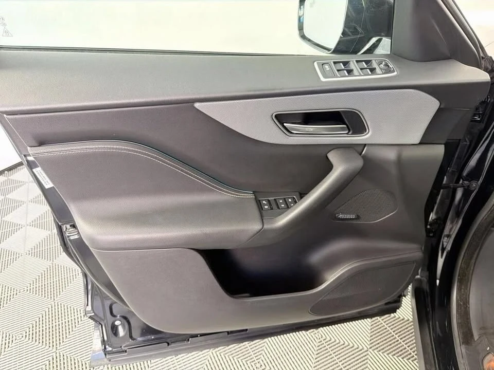 2018 Jaguar F-Pace - Image 7 of 19