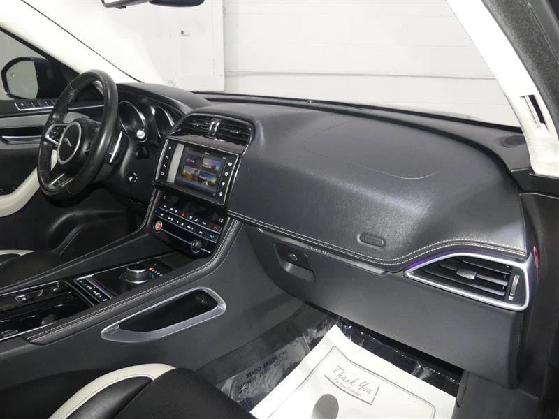 2018 Jaguar F-Pace - Image 18 of 20