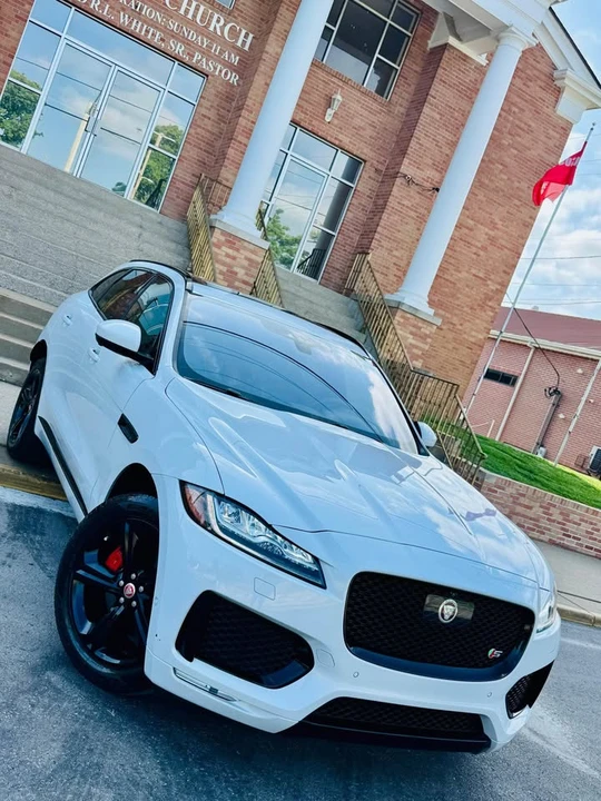 2018 Jaguar F-Pace - Image 14 of 20