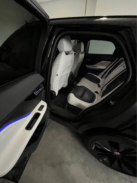 2018 Jaguar F-Pace - Image 3 of 8