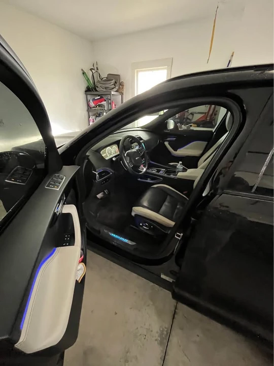 2018 Jaguar F-Pace - Image 2 of 8